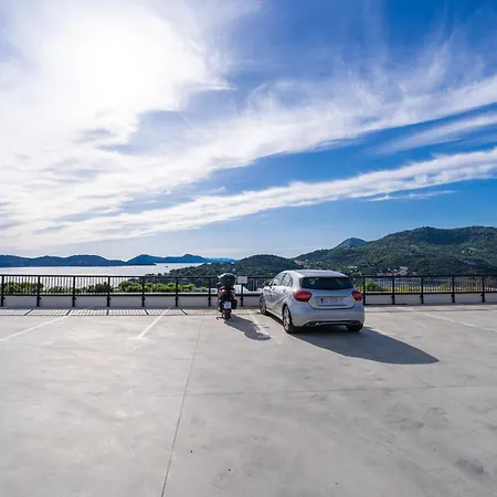 Luxury Seaview Alenka