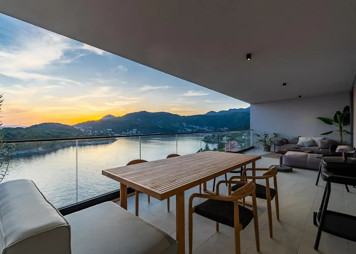 Luxury Seaview Alenka